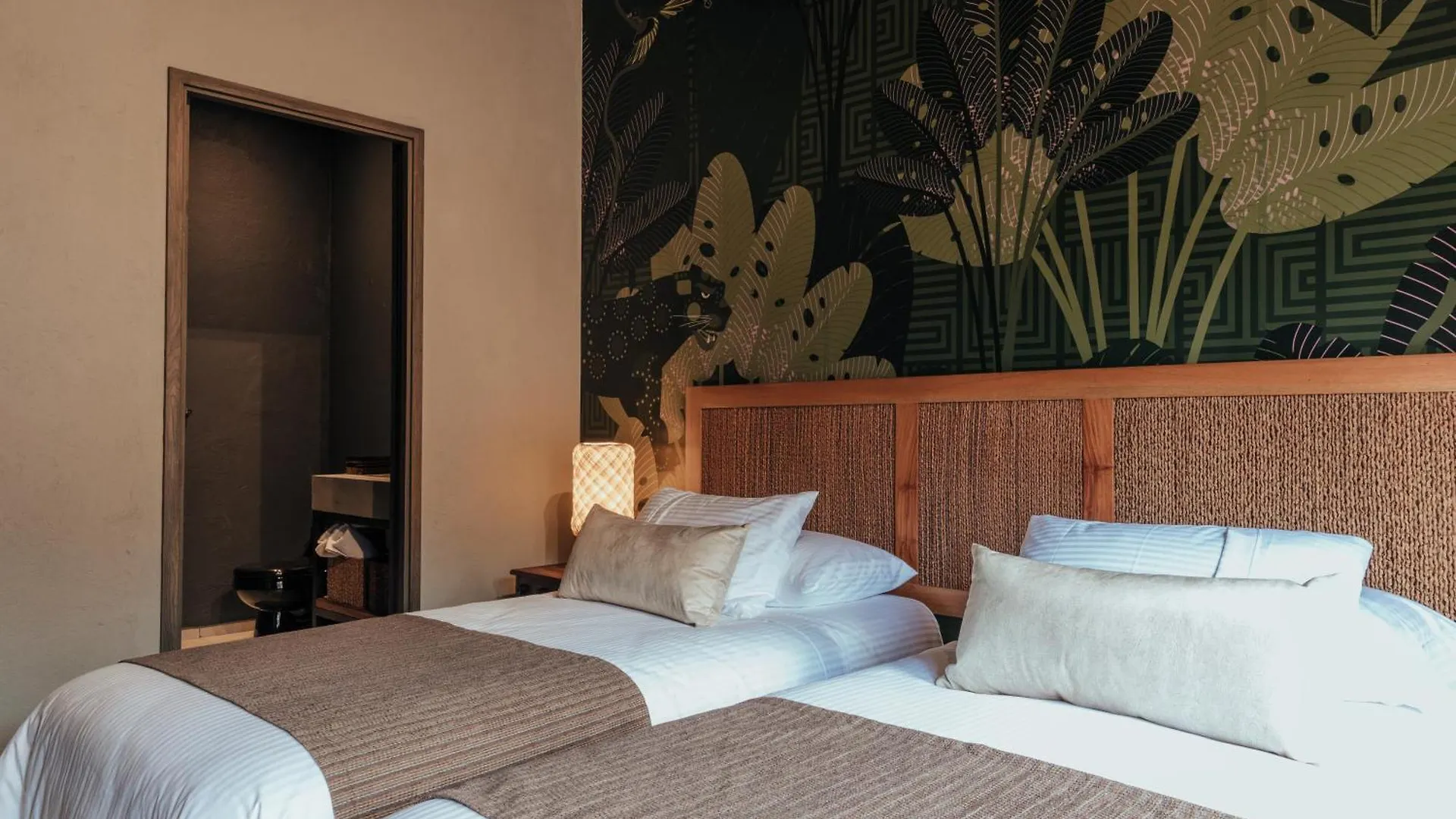 Sui Boutique Hotel Medellin 4*,